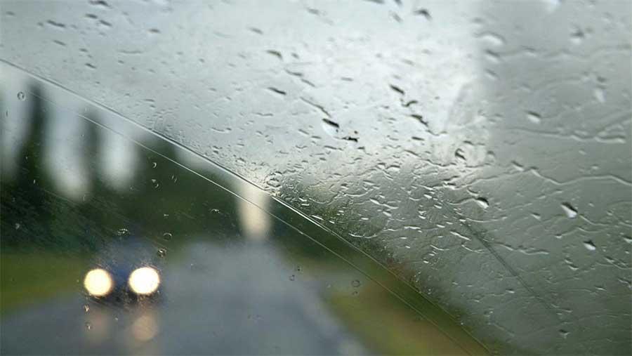 شیشه عقب خودرو دیگر در روز های سرد بخار نمی گیرد